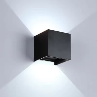 컬러 렌더링 인덱스 Ra 80 현대 외관 벽등 LED 방수 IP65 위 아래 빛