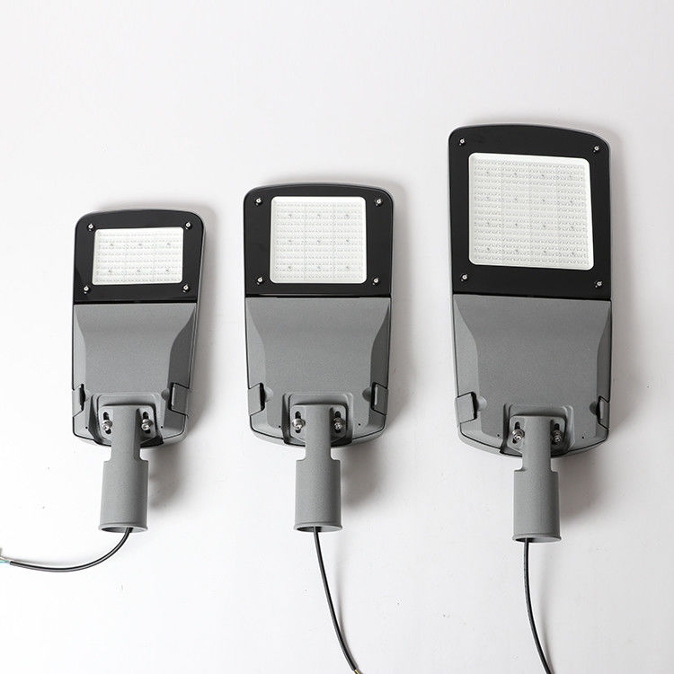 70 Ra 컬러 렌더링 인덱스 AC 전원 공급 장치 다이 가스팅 알루미늄 30W-200W 거리 램프
